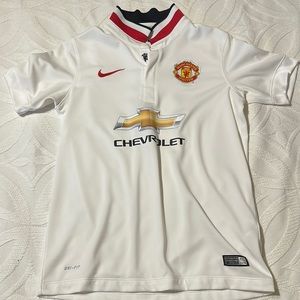 White Manchester United jerseys